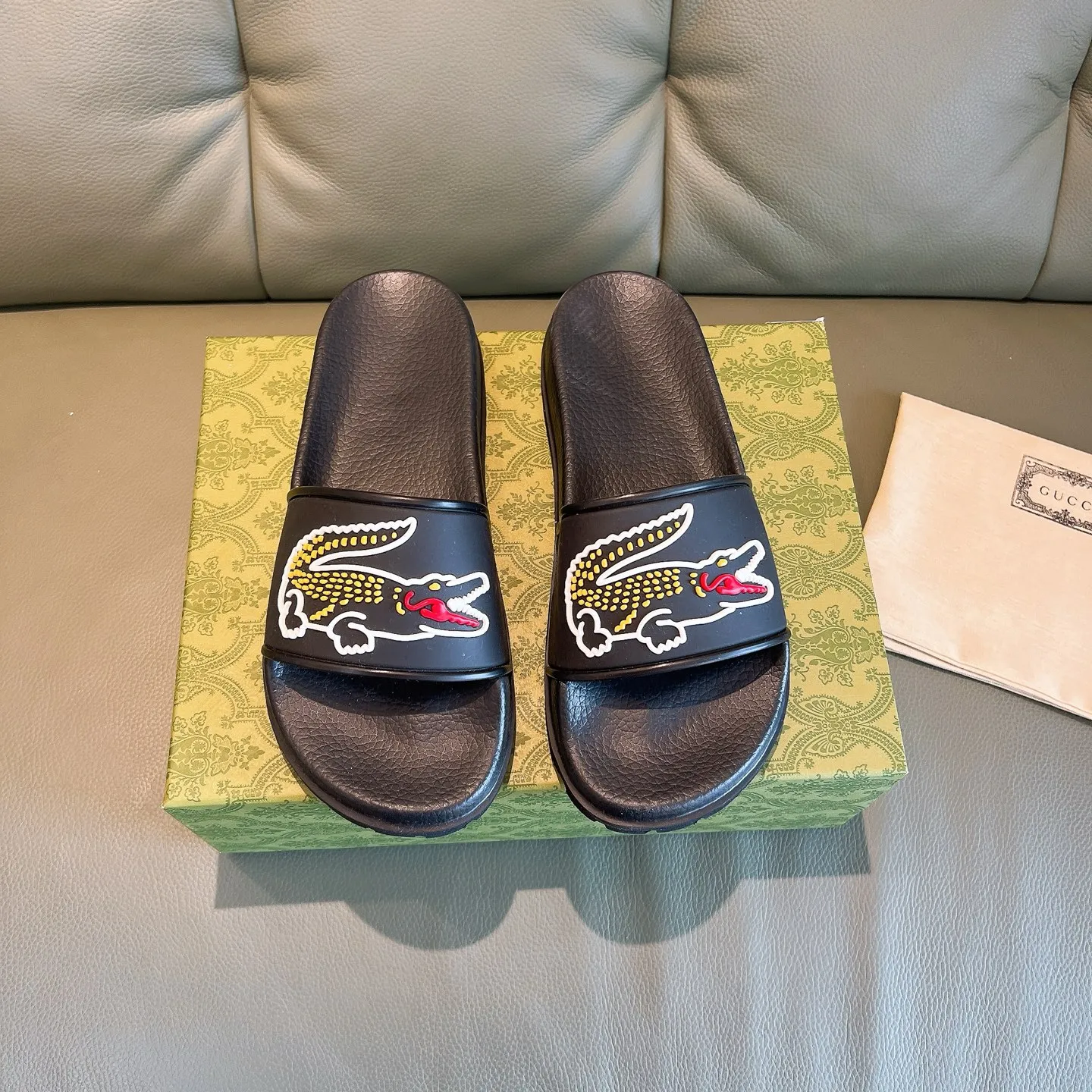 Men's Men's Shoes 130🐮🐮Gucci Gucci Slippers Gucci 2024 latest beach sandals slippers Original molding double G LOGO Original molding consistent Outsole: Men's Men's Shoes u double-layer outsole Size: 35-46